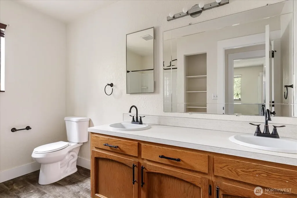 2190 Norcliffe Way Oak Harbor WA 98277