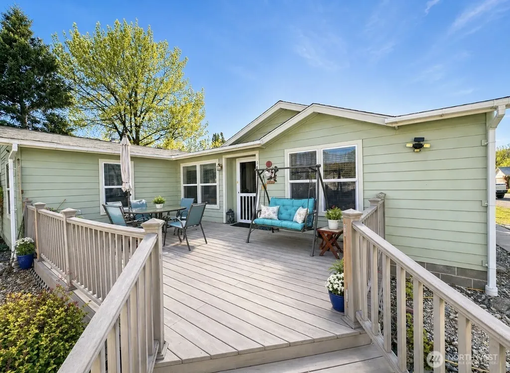 1408 Elm Street Oroville WA 98844