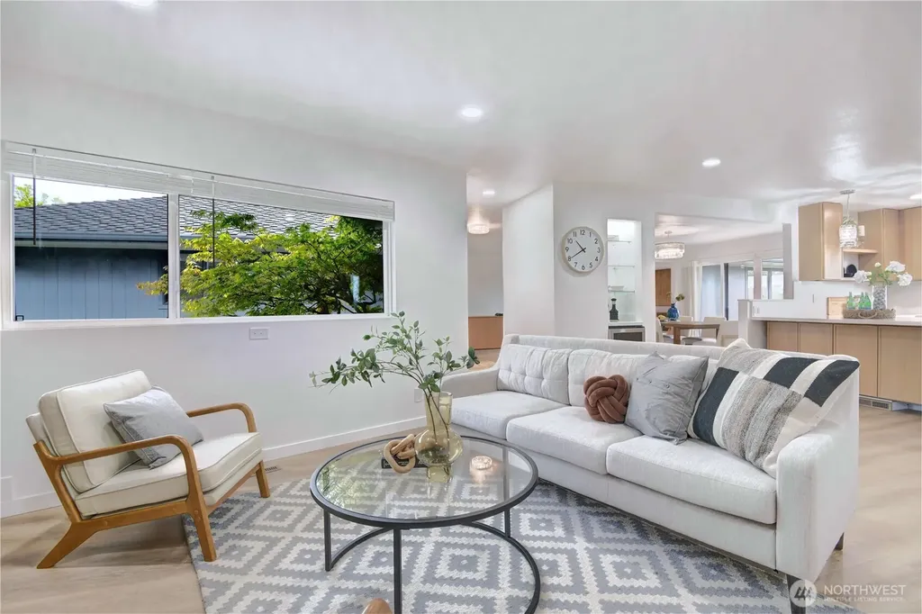 6116 Oakhurst Rd S Seattle WA 98118