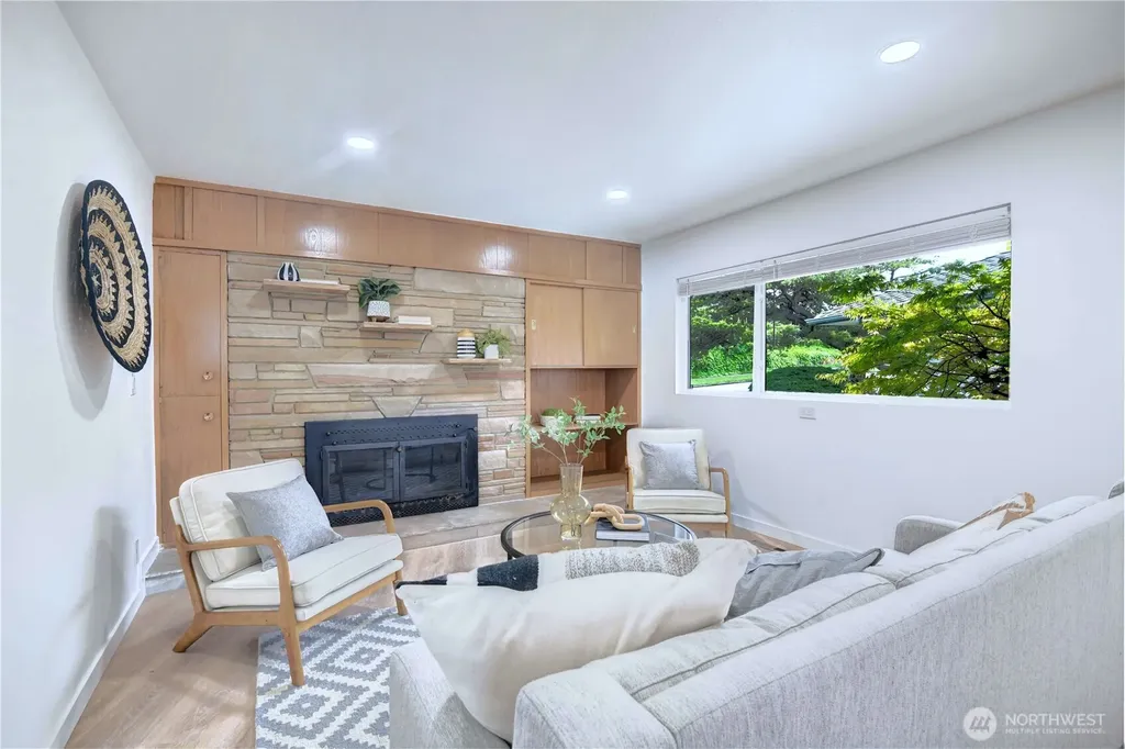 6116 Oakhurst Rd S Seattle WA 98118