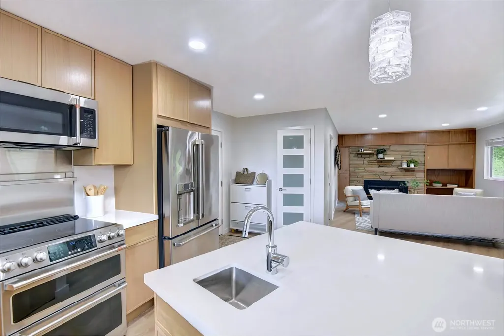 6116 Oakhurst Rd S Seattle WA 98118