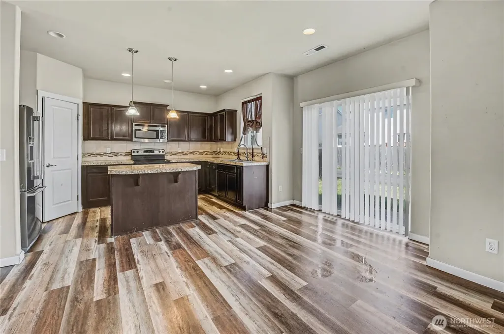 2413 165th Street E Tacoma WA 98445