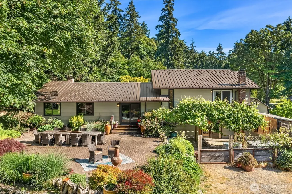 10801 SW 238th Street Vashon WA 98070