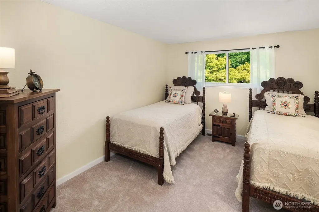10801 SW 238th Street Vashon WA 98070