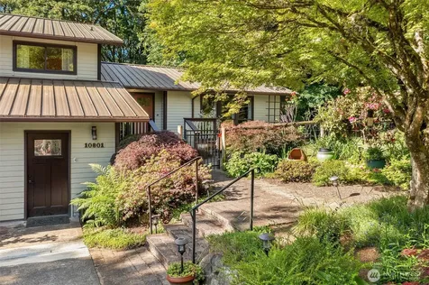 10801 SW 238th Street Vashon WA 98070