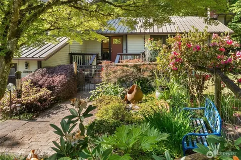 10801 SW 238th Street Vashon WA 98070