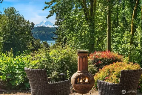 10801 SW 238th Street Vashon WA 98070