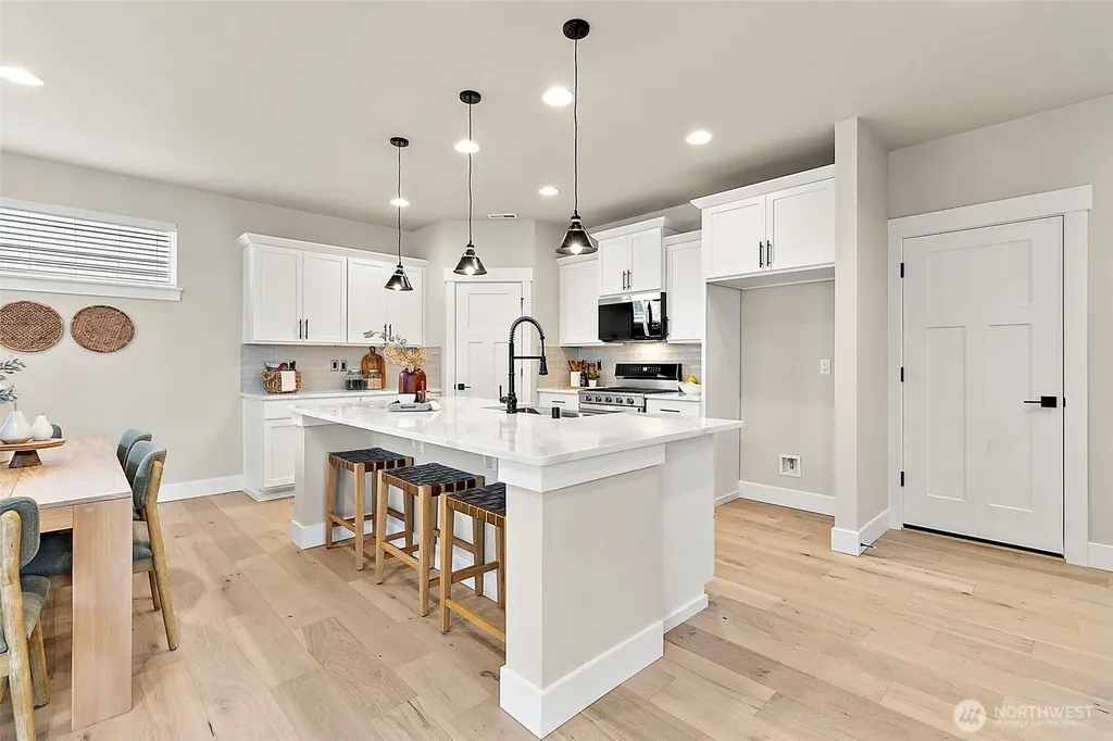15604 SE 257th Place Covington WA 98042