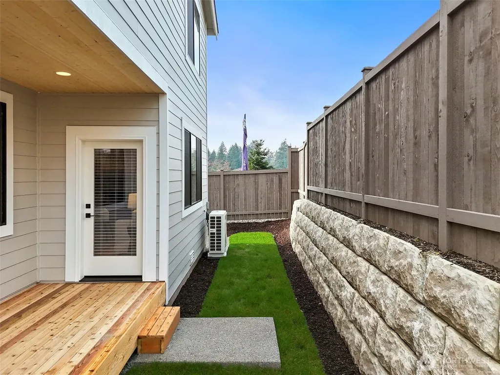 15604 SE 257th Place Covington WA 98042