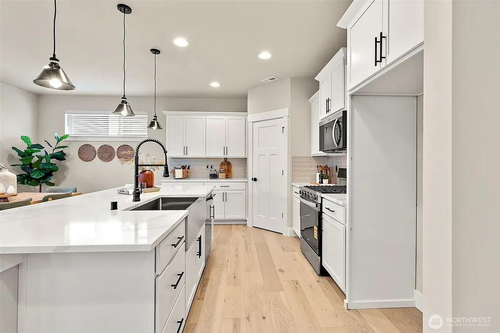 15604 SE 257th Place Covington WA 98042
