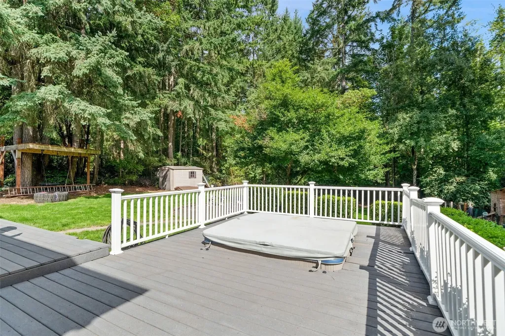 4957 Lakeview Place SE Port Orchard WA 98367