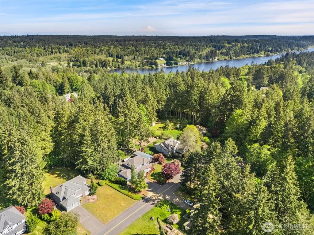 4957 Lakeview Place SE Port Orchard WA 98367