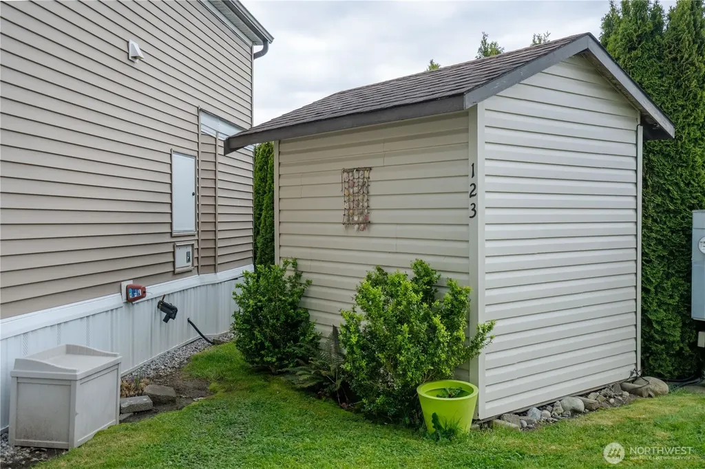 4751 Birch Bay Lynden Road Blaine WA 98230