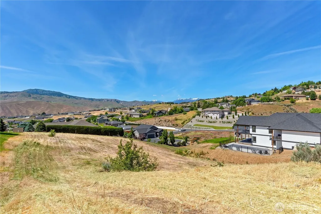 443 W Rolling Hills Lane Wenatchee WA 98801