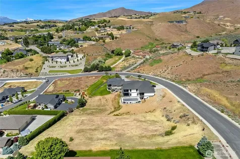 443 W Rolling Hills Lane Wenatchee WA 98801