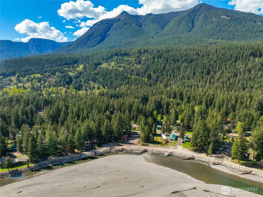 103 Maple Place Packwood WA 98361