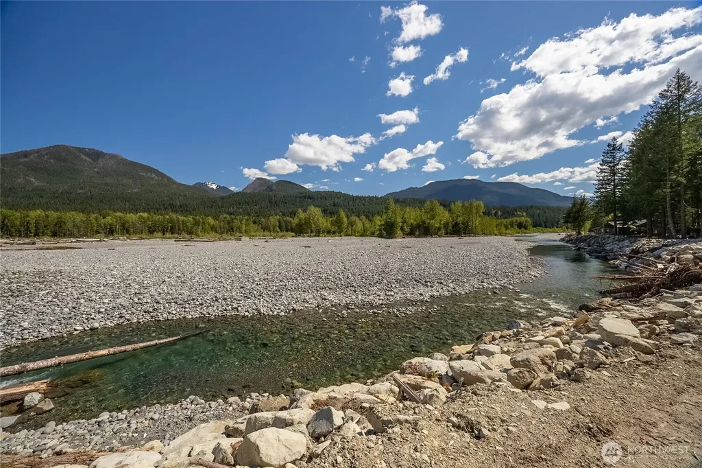 103 Maple Place Packwood WA 98361