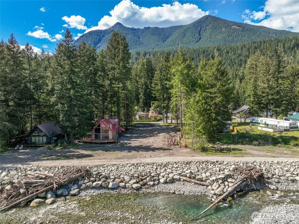 103 Maple Place Packwood WA 98361