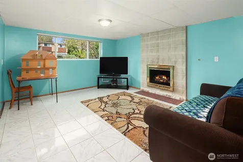 4617 183rd Place SW Lynnwood WA 98037
