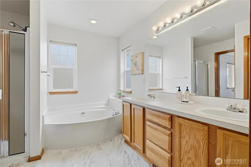 24713 233rd Place SE Maple Valley WA 98038