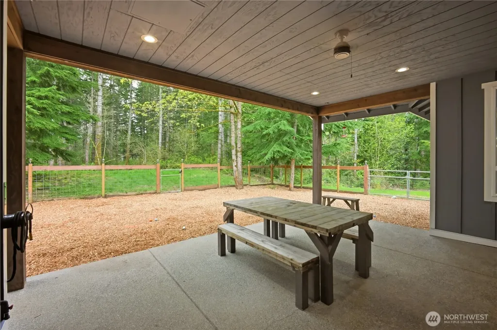 29615 SE 361st Place Enumclaw WA 98022