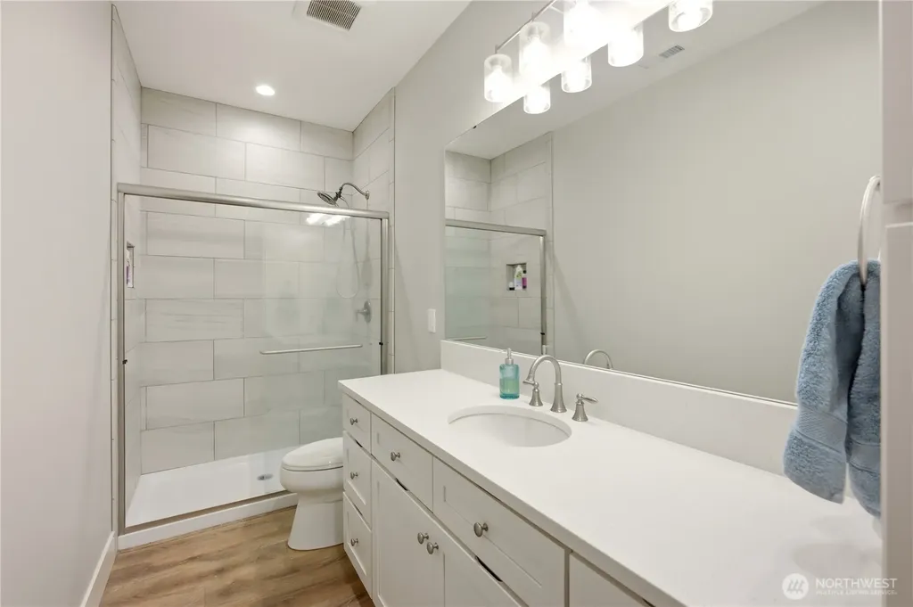 29615 SE 361st Place Enumclaw WA 98022