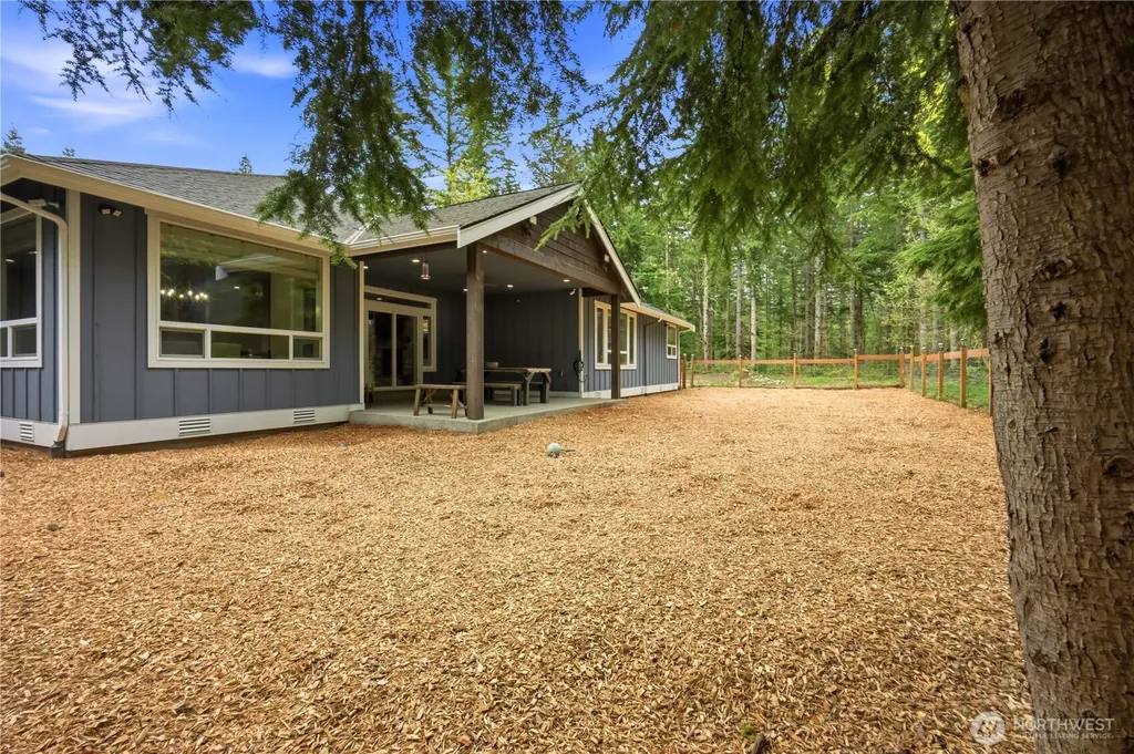 29615 SE 361st Place Enumclaw WA 98022