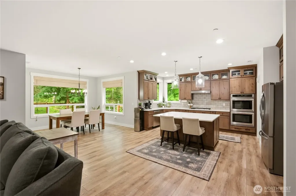 29615 SE 361st Place Enumclaw WA 98022