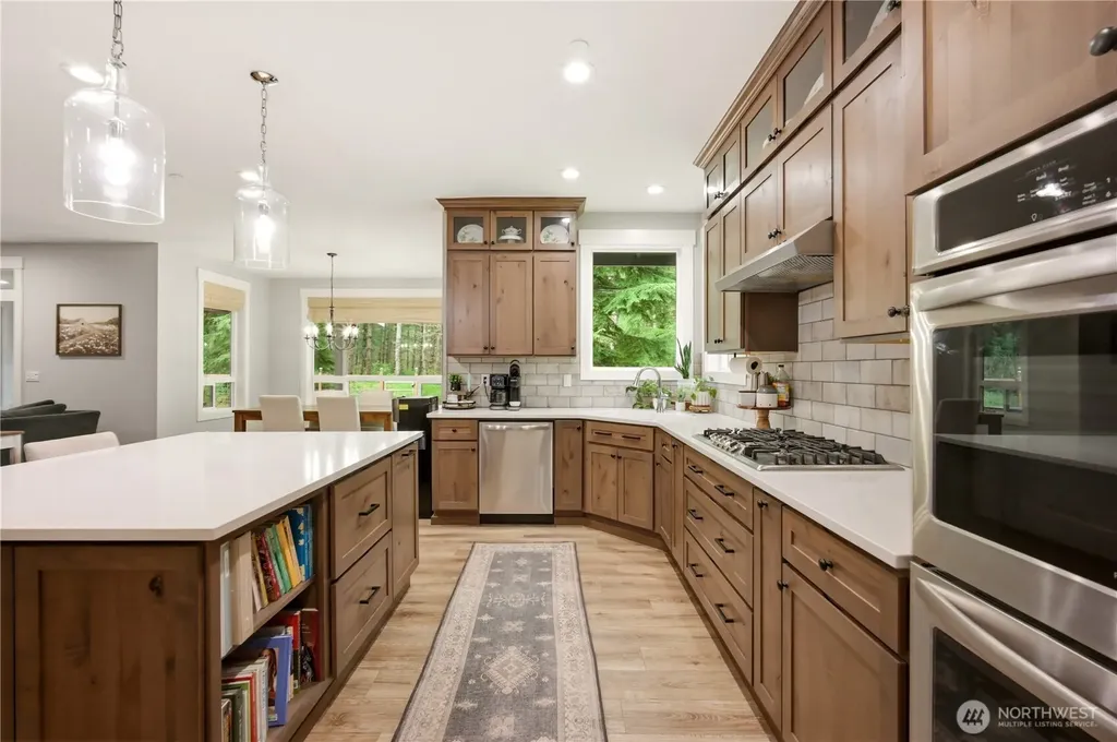 29615 SE 361st Place Enumclaw WA 98022