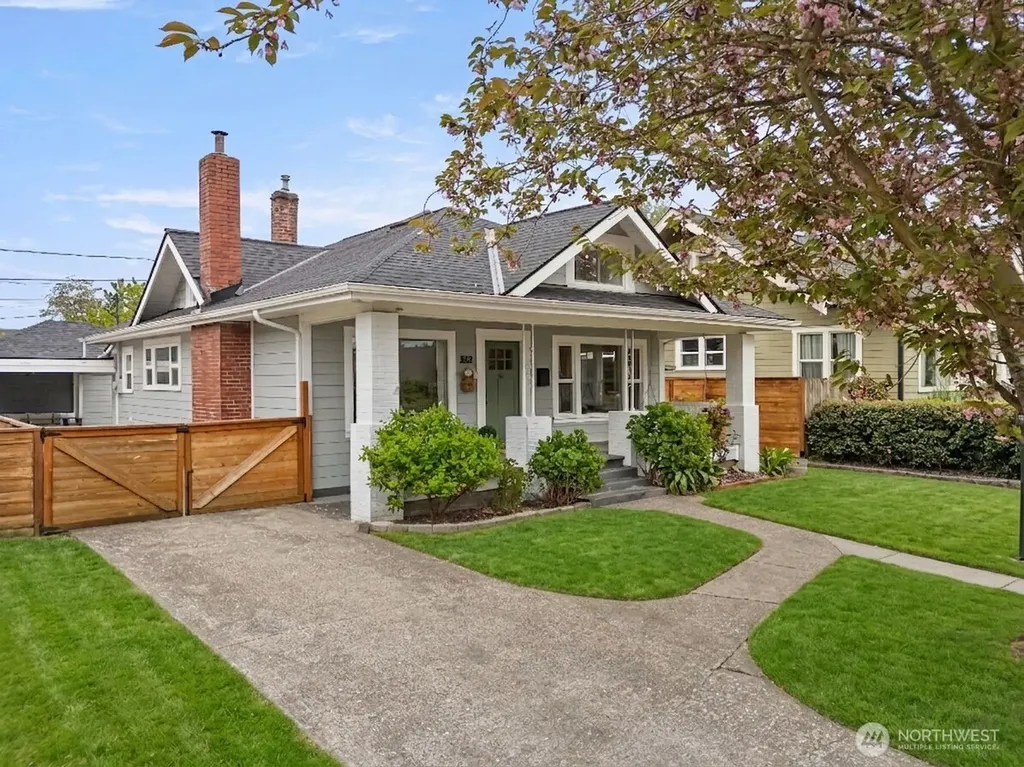 809 Sumner Avenue Sumner WA 98390