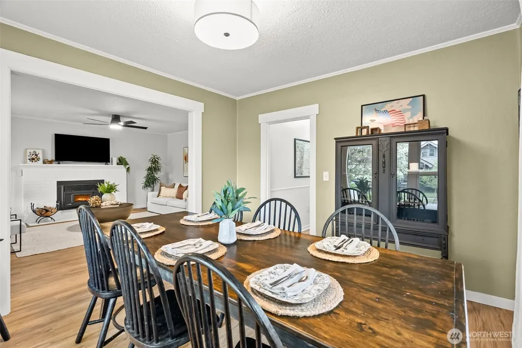 809 Sumner Avenue Sumner WA 98390