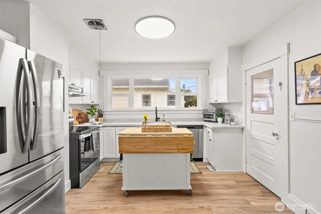 809 Sumner Avenue Sumner WA 98390