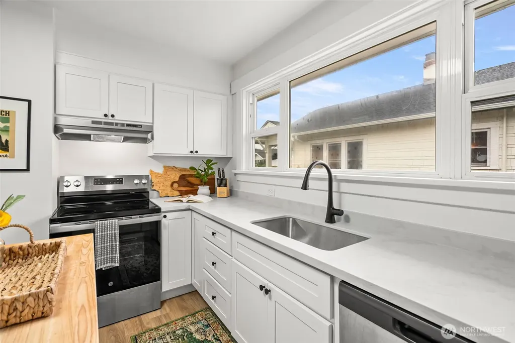 809 Sumner Avenue Sumner WA 98390