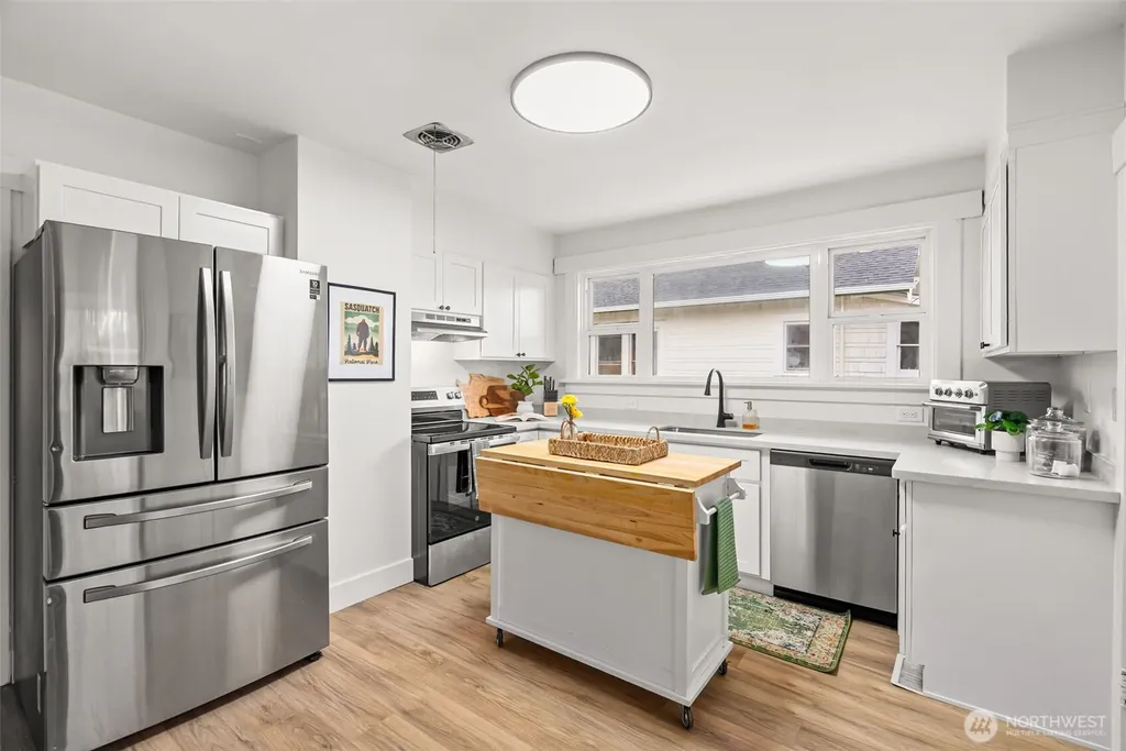 809 Sumner Avenue Sumner WA 98390