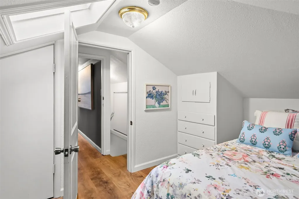 809 Sumner Avenue Sumner WA 98390
