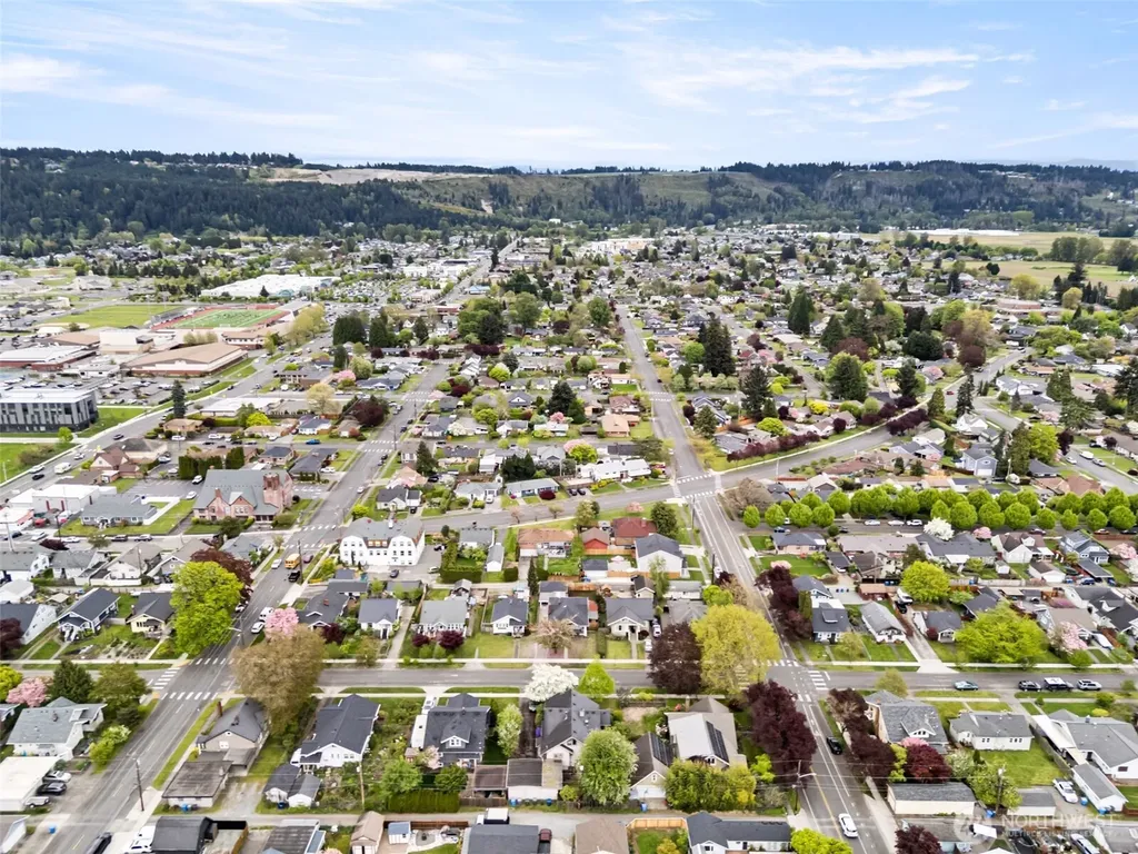 809 Sumner Avenue Sumner WA 98390