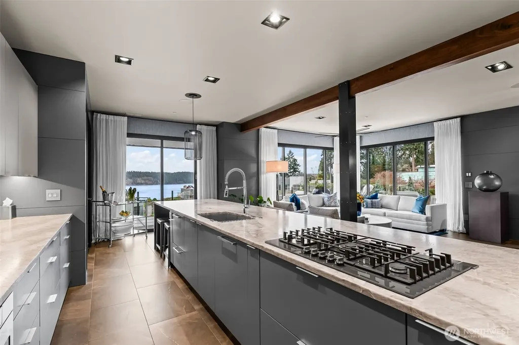 5809 Reid Drive NW Gig Harbor WA 98335