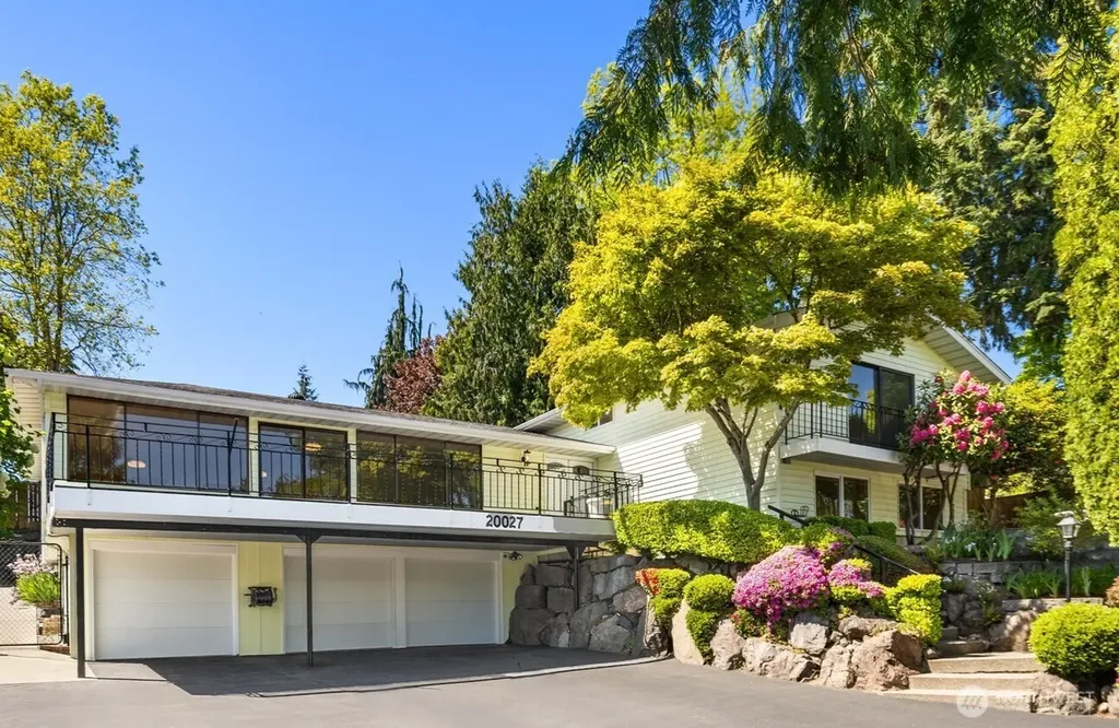 20027 106th Avenue NE Bothell WA 98011