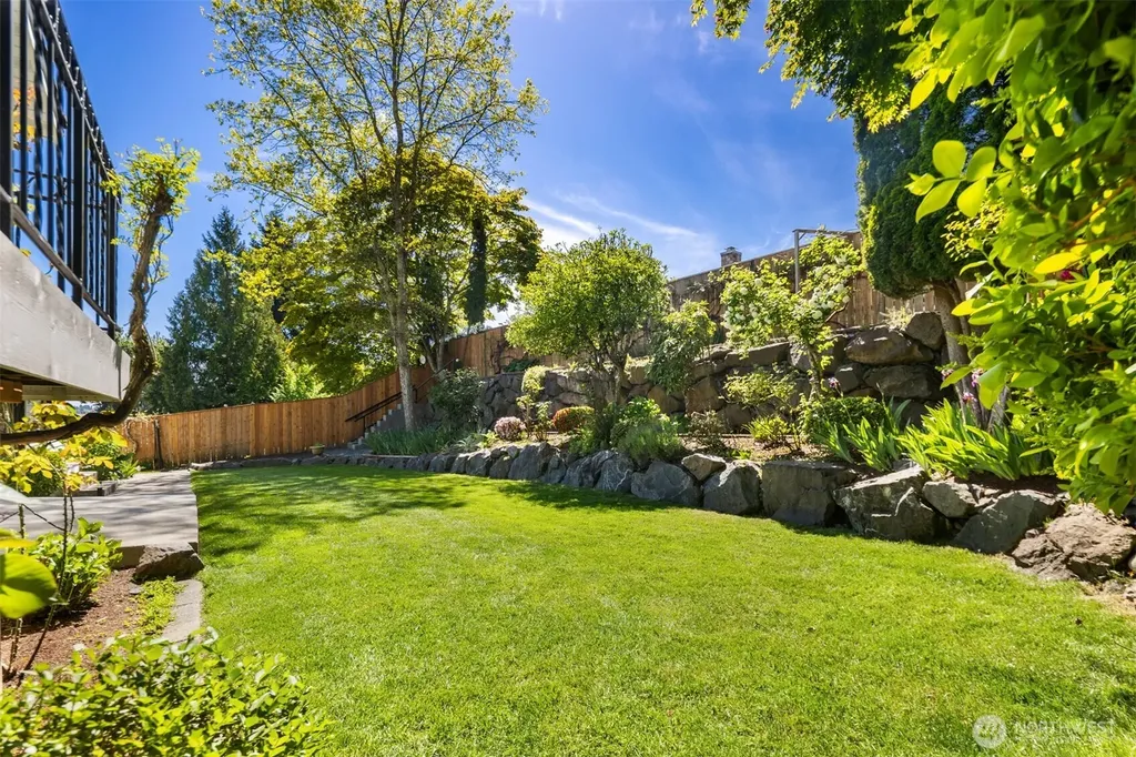 20027 106th Avenue NE Bothell WA 98011