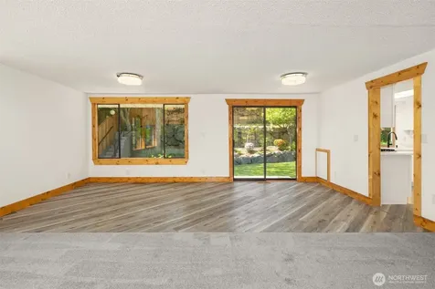 20027 106th Avenue NE Bothell WA 98011