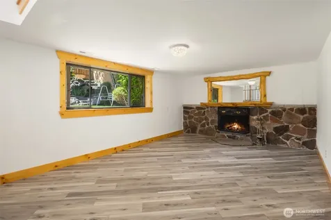 20027 106th Avenue NE Bothell WA 98011