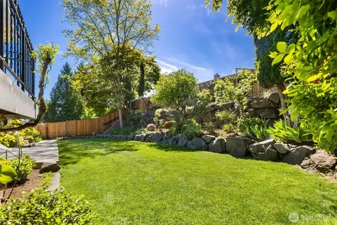 20027 106th Avenue NE Bothell WA 98011