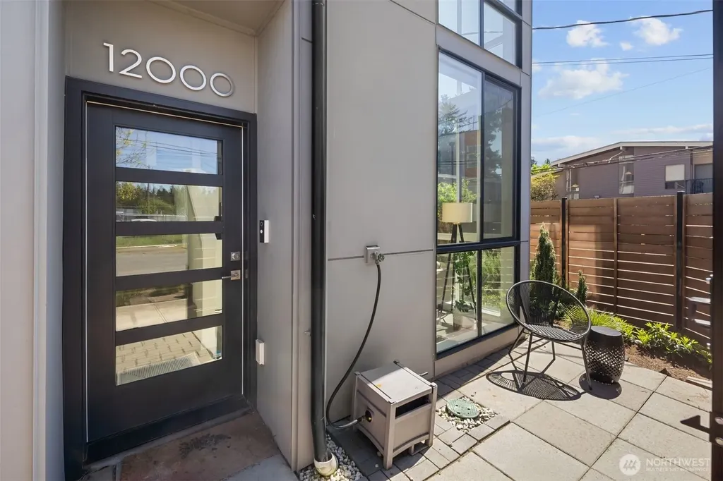 12000 31st Avenue NE Seattle WA 98125