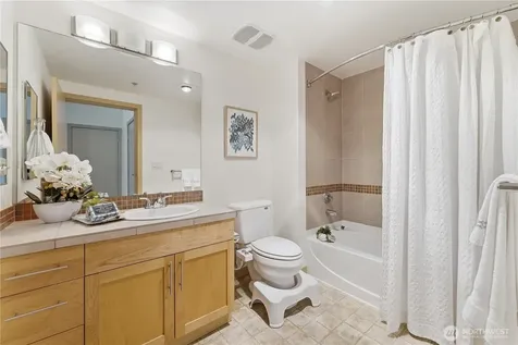 3333 Wallingford Avenue N Seattle WA 98103