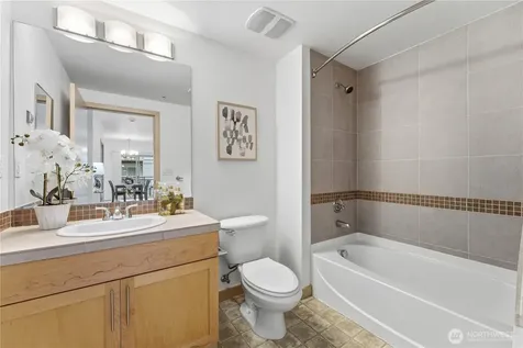 3333 Wallingford Avenue N Seattle WA 98103