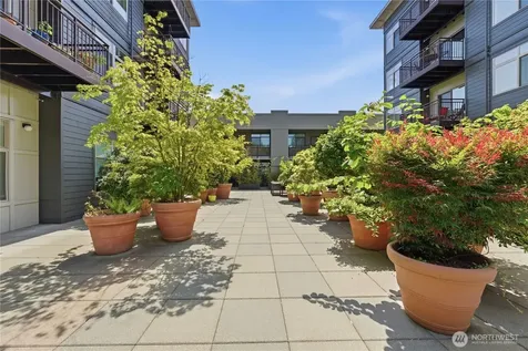 3333 Wallingford Avenue N Seattle WA 98103