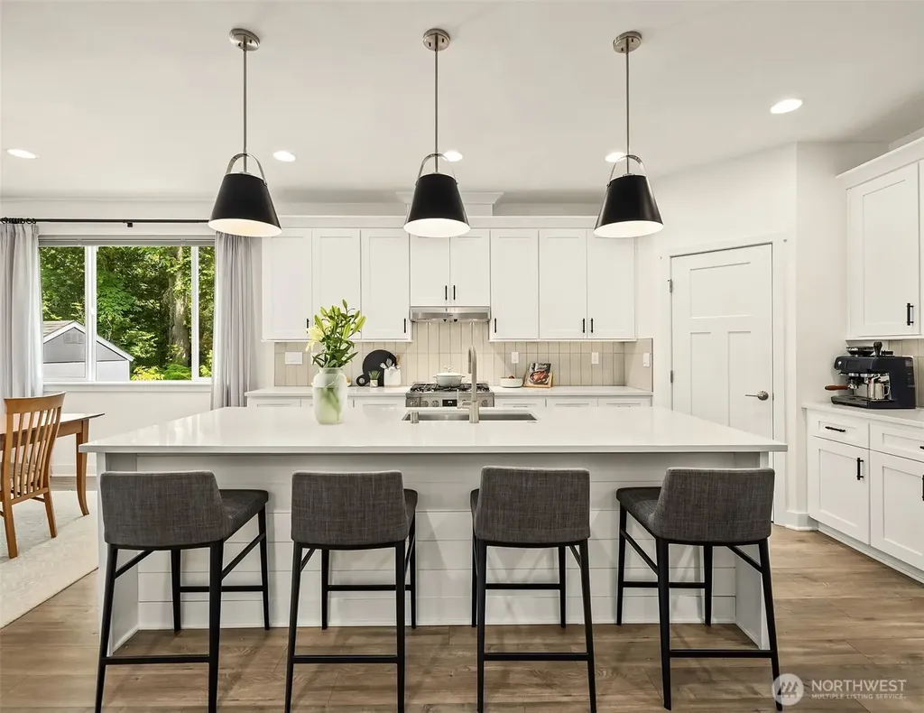 5672 Garibaldi Way Blaine WA 98230