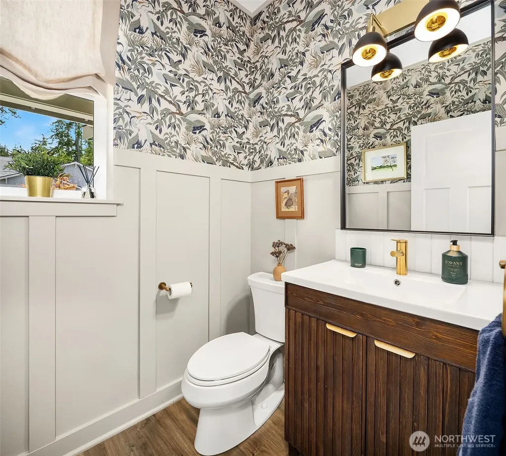 5672 Garibaldi Way Blaine WA 98230