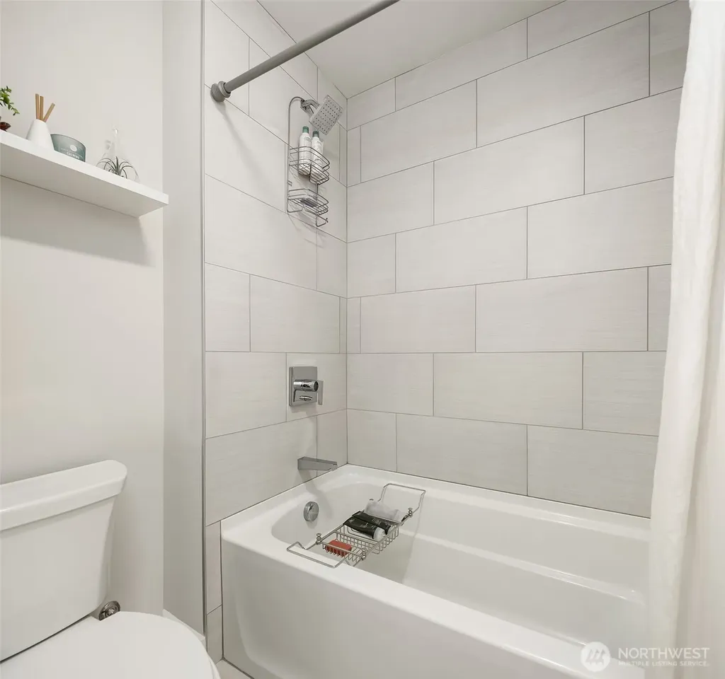 5672 Garibaldi Way Blaine WA 98230