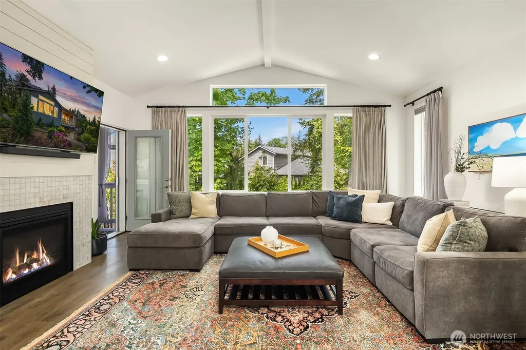 5672 Garibaldi Way Blaine WA 98230